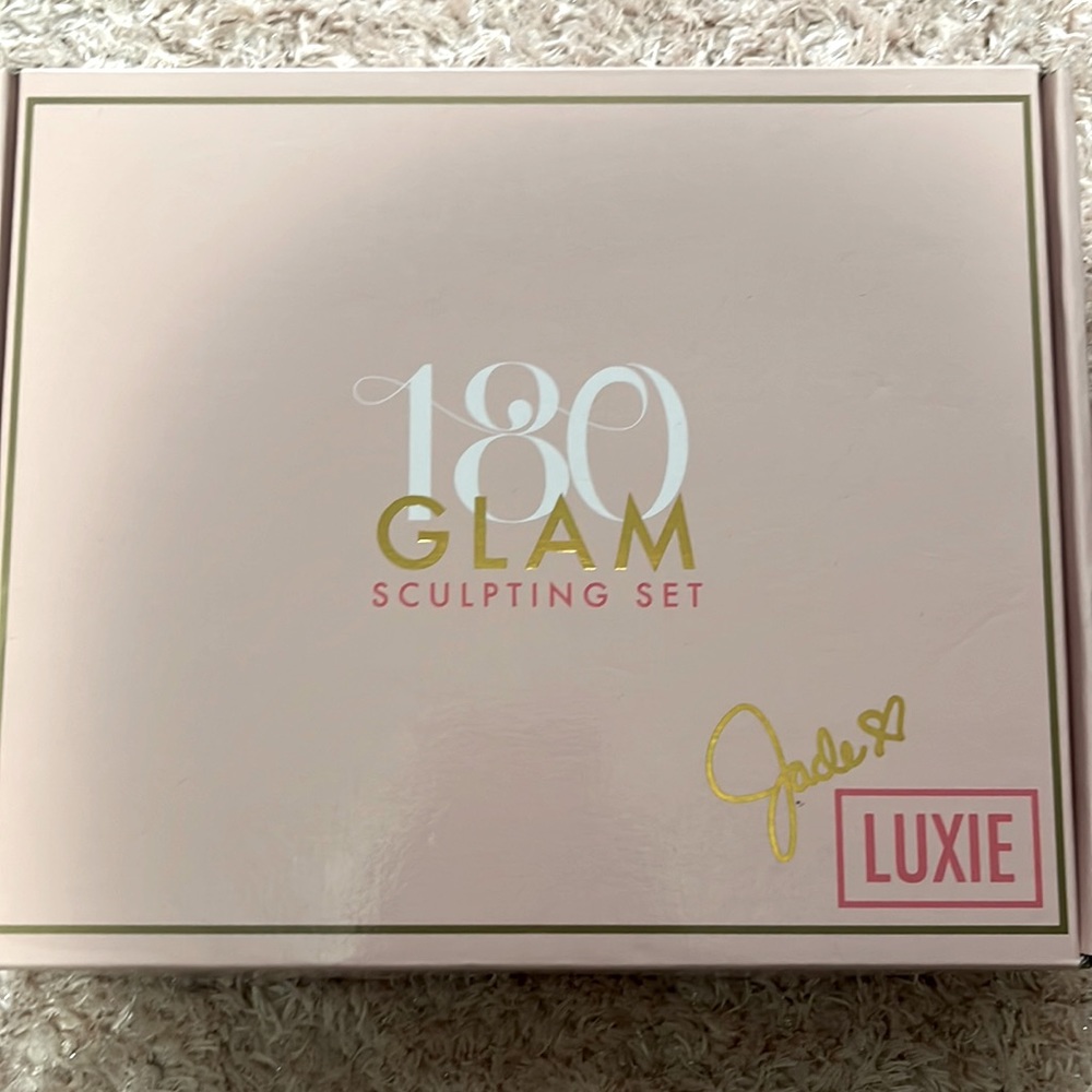 Luxie 180 glam makeup brushes
